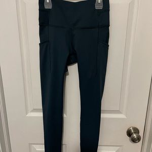 Apana Dark Green Women's Cropped Yoga Pants XS Gym Running Workout Athletic